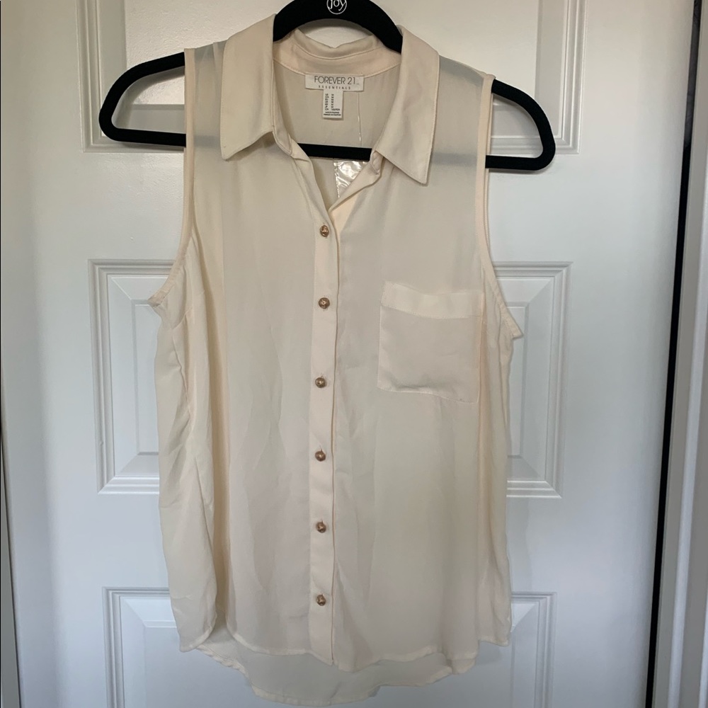 NWT Forever 21 button up tank blouse